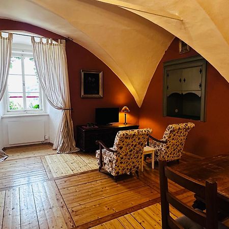 Schloss Moosburg Gaestehaus Екстер'єр фото