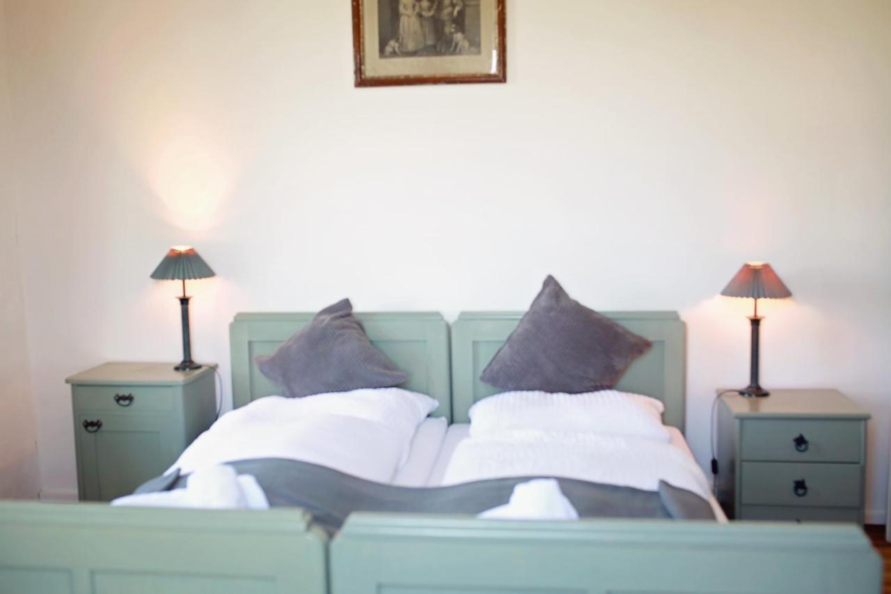 Schloss Moosburg Gaestehaus Екстер'єр фото