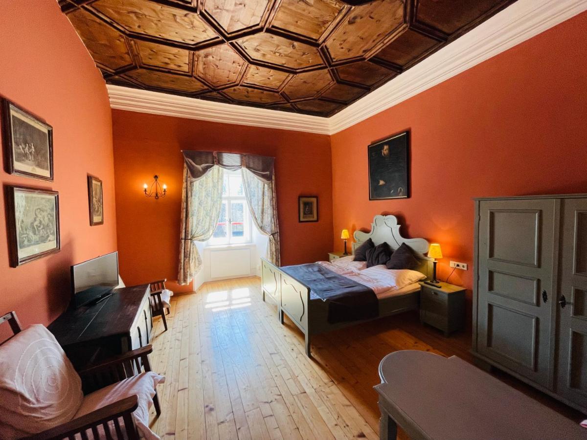Schloss Moosburg Gaestehaus Екстер'єр фото