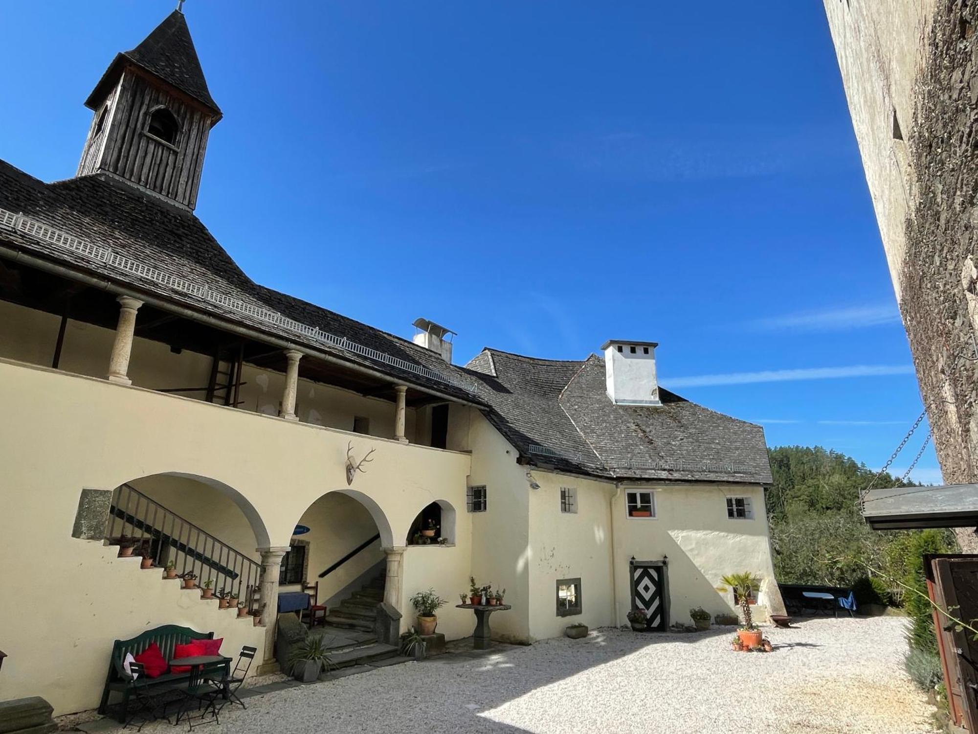 Schloss Moosburg Gaestehaus Екстер'єр фото
