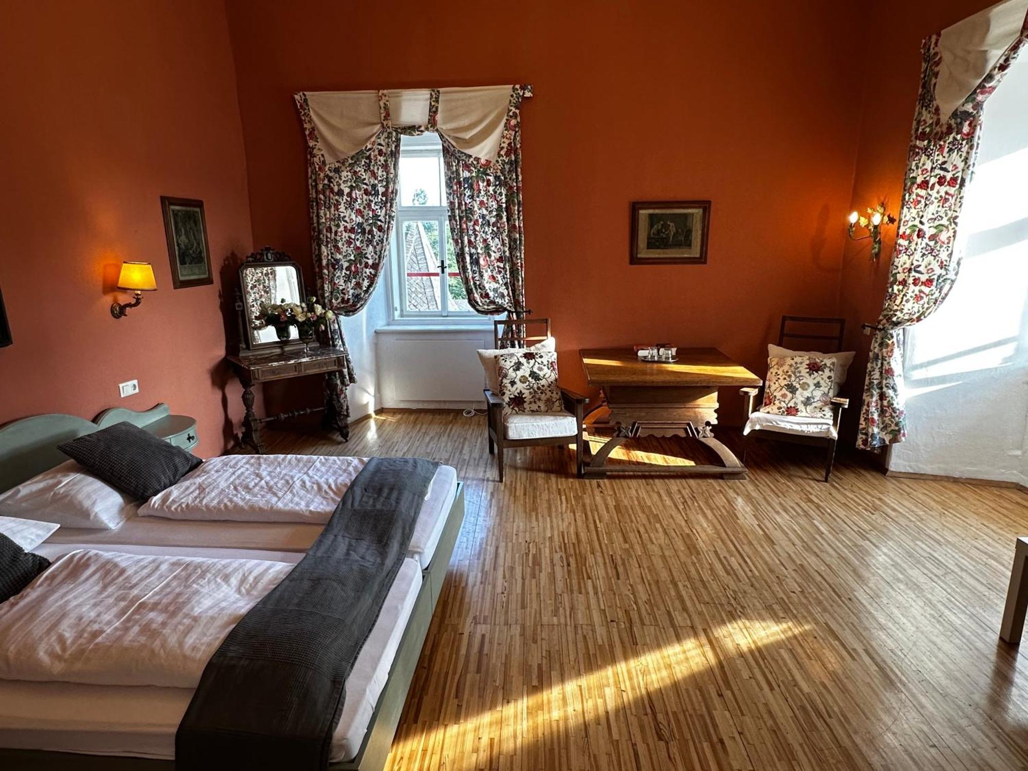 Schloss Moosburg Gaestehaus Екстер'єр фото
