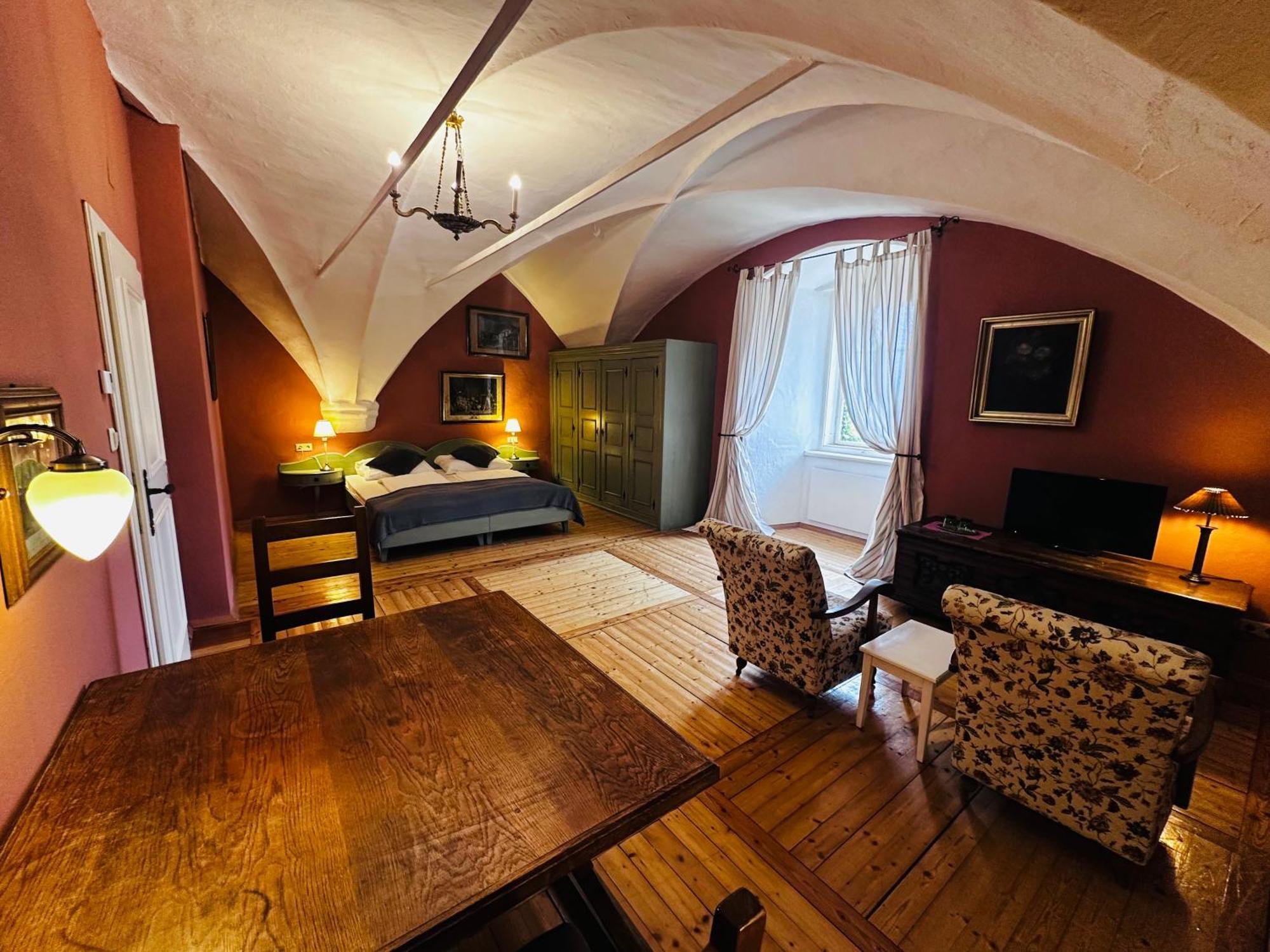Schloss Moosburg Gaestehaus Екстер'єр фото